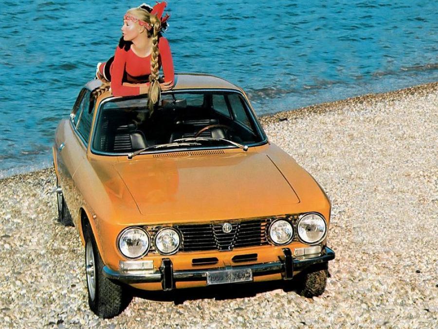  Alfa Romeo 2000 GT Veloce (105) 1971 года  (фото 5 из 10)
